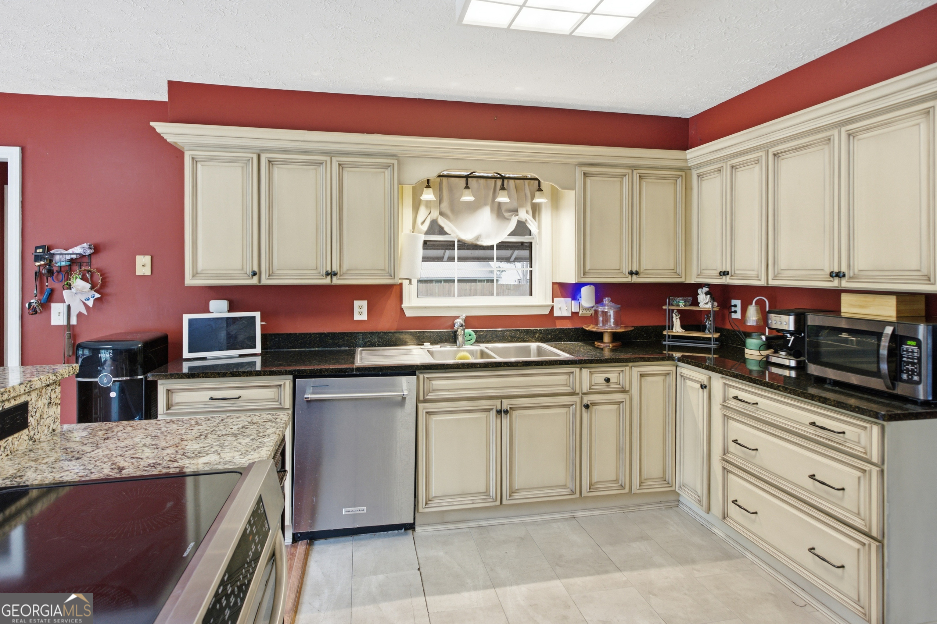 25 Sunrise Circle Property Photo 6