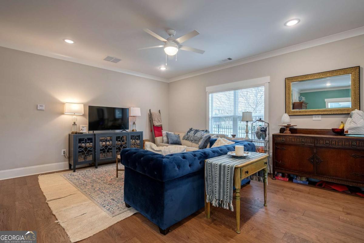 655 Oglethorpe Avenue Property Photo 8