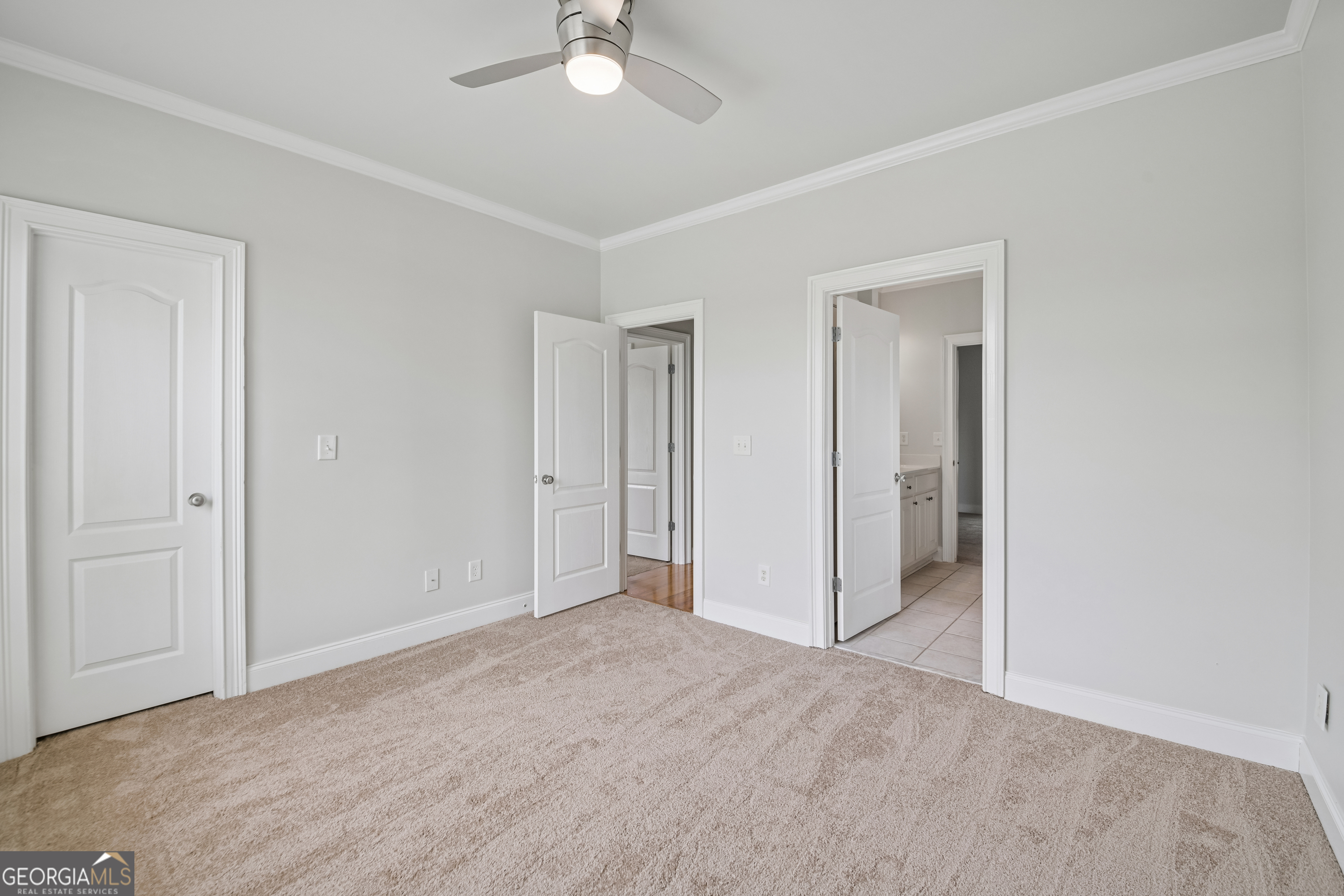 1040 E Magnolia Loop Property Photo 16