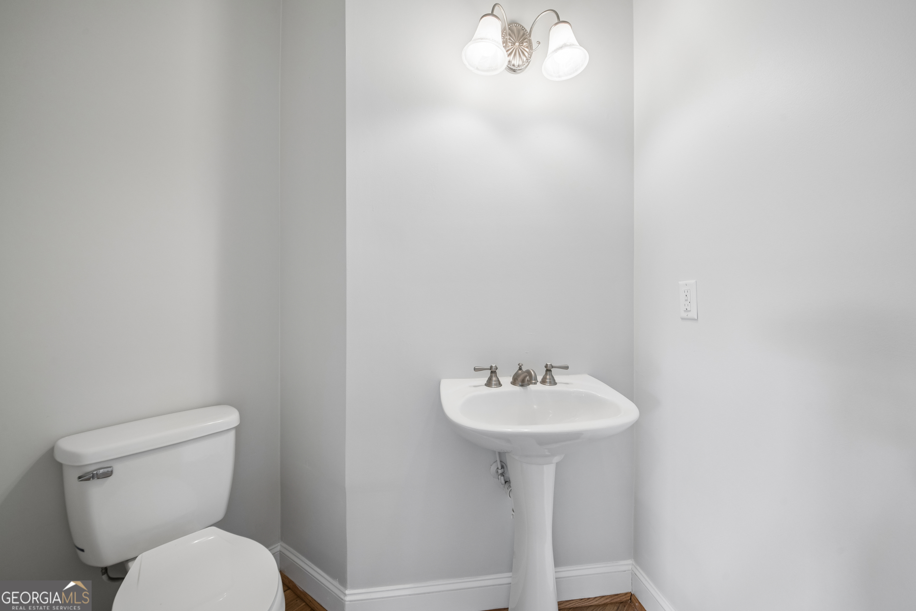 1040 E Magnolia Loop Property Photo 18