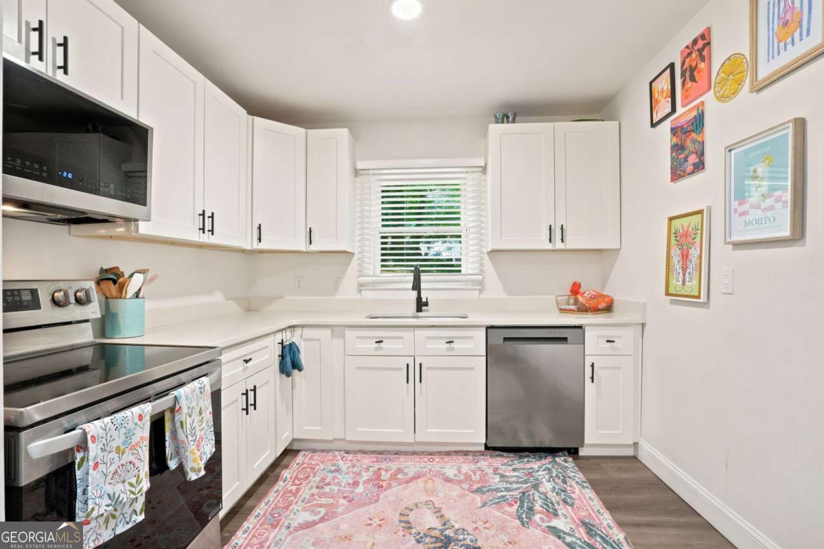 581 Meadowbrook Drive Se Property Photo 8