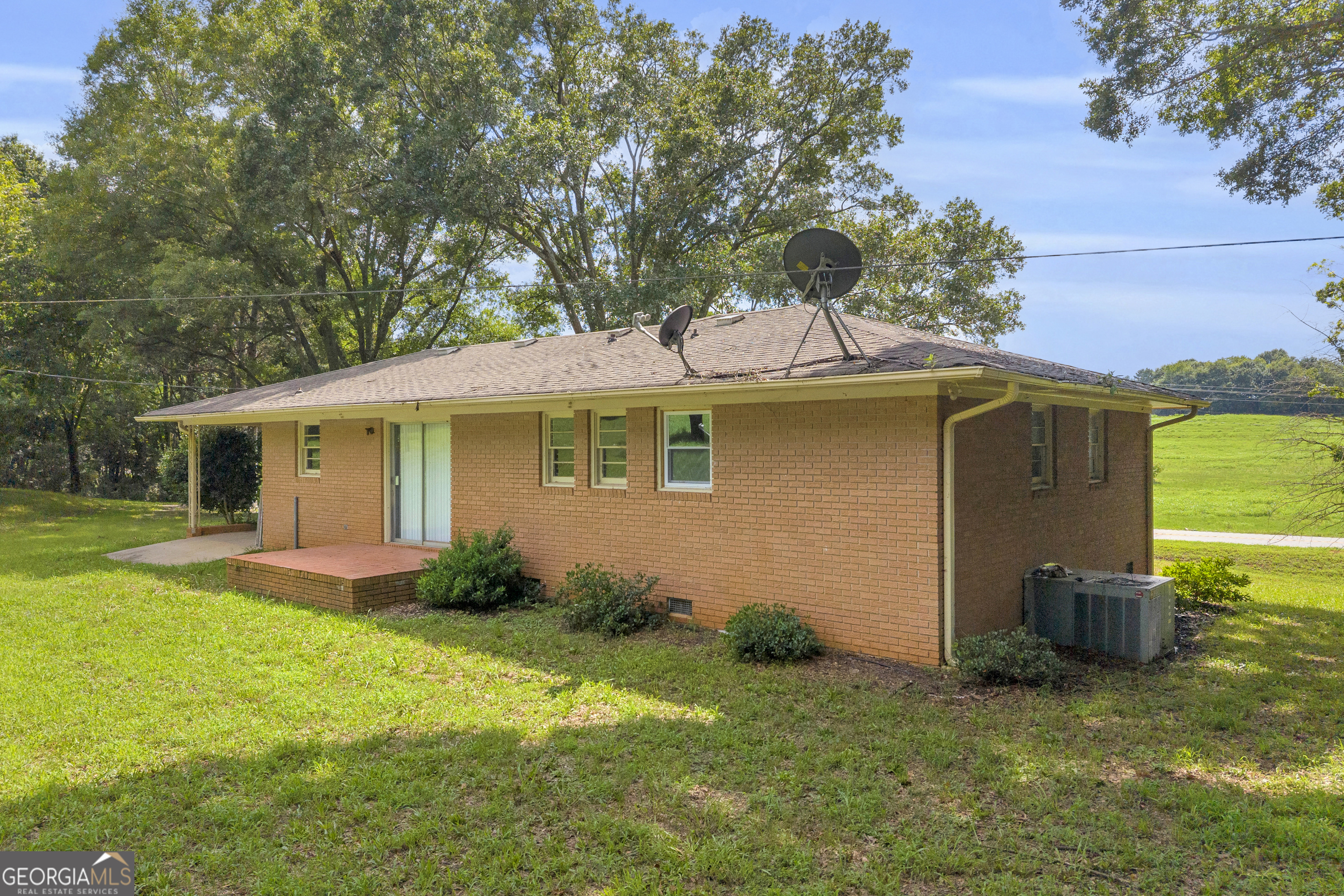 3657 Wildcat Bridge Road Property Photo 3