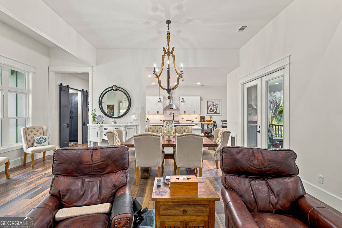 100 Virginia Property Photo 10