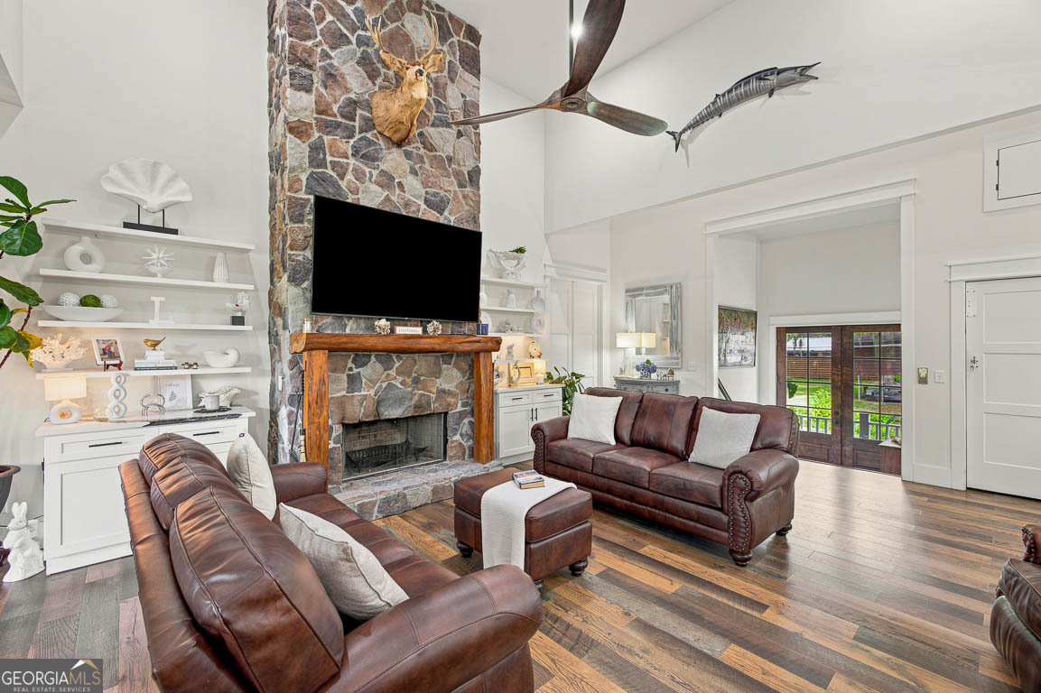 100 Virginia Property Photo 12
