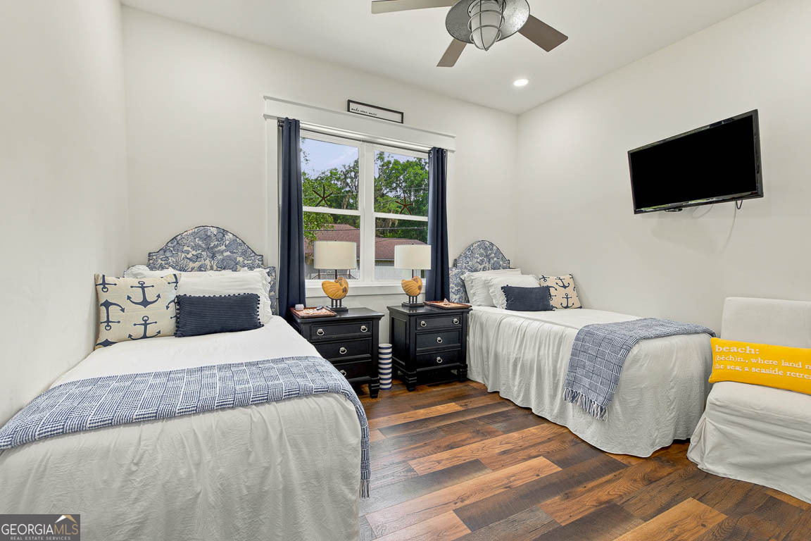100 Virginia Property Photo 38