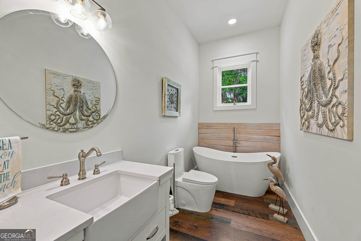100 Virginia Property Photo 39