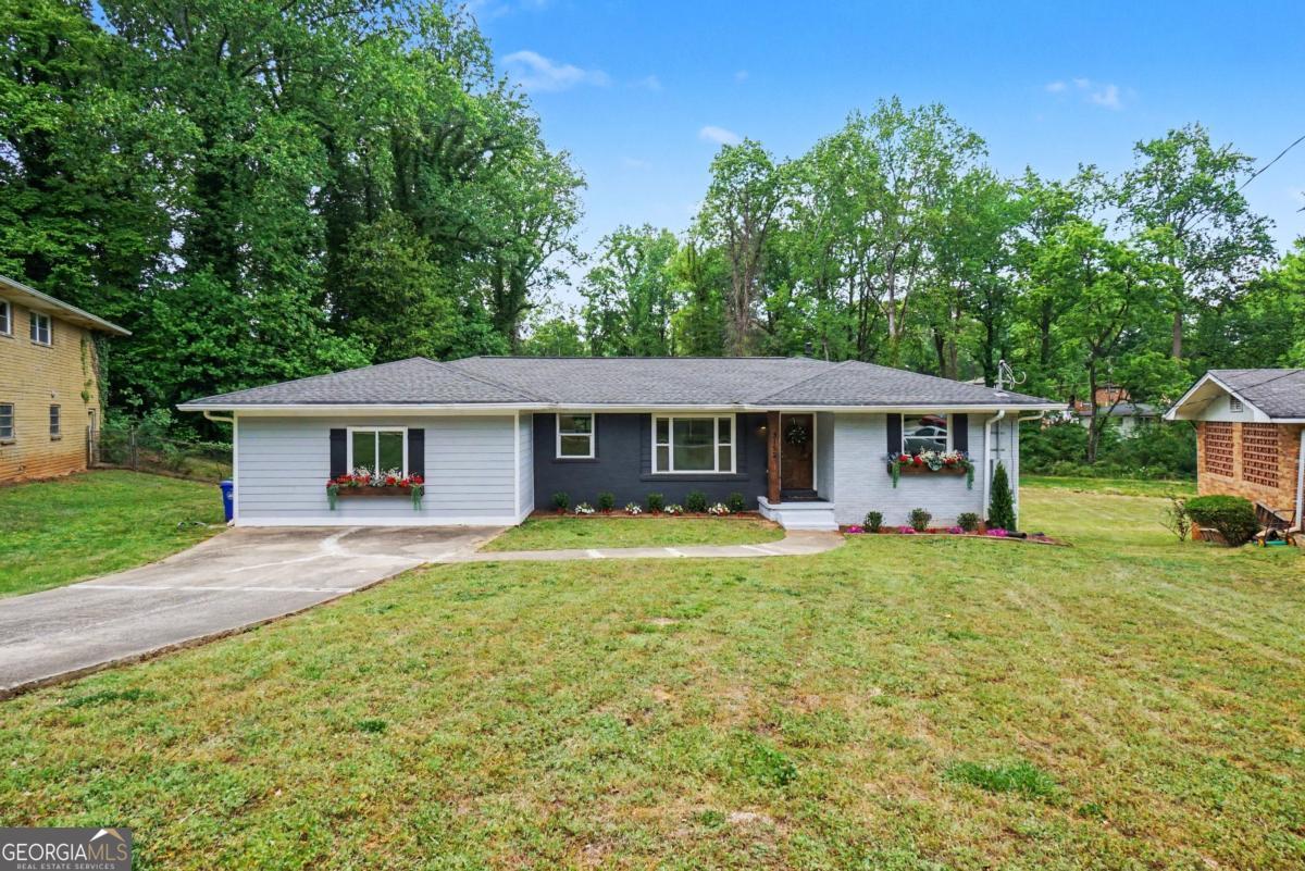 3152 Columbia Woods Drive Property Photo 2