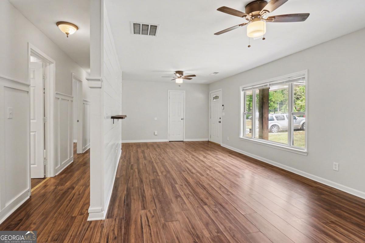 3152 Columbia Woods Drive Property Photo 6