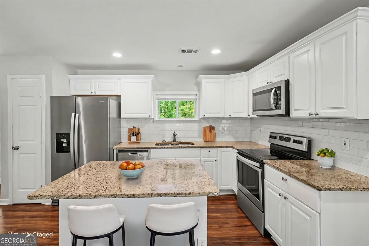 3152 Columbia Woods Drive Property Photo 17