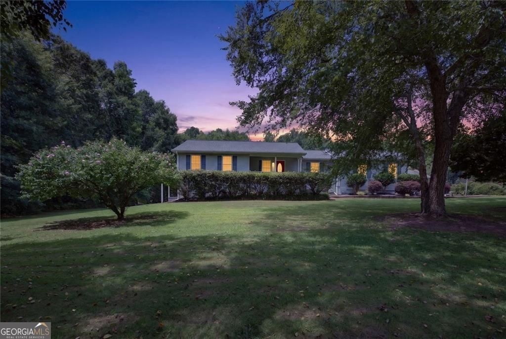 8715 Gullatt Road Property Photo 3