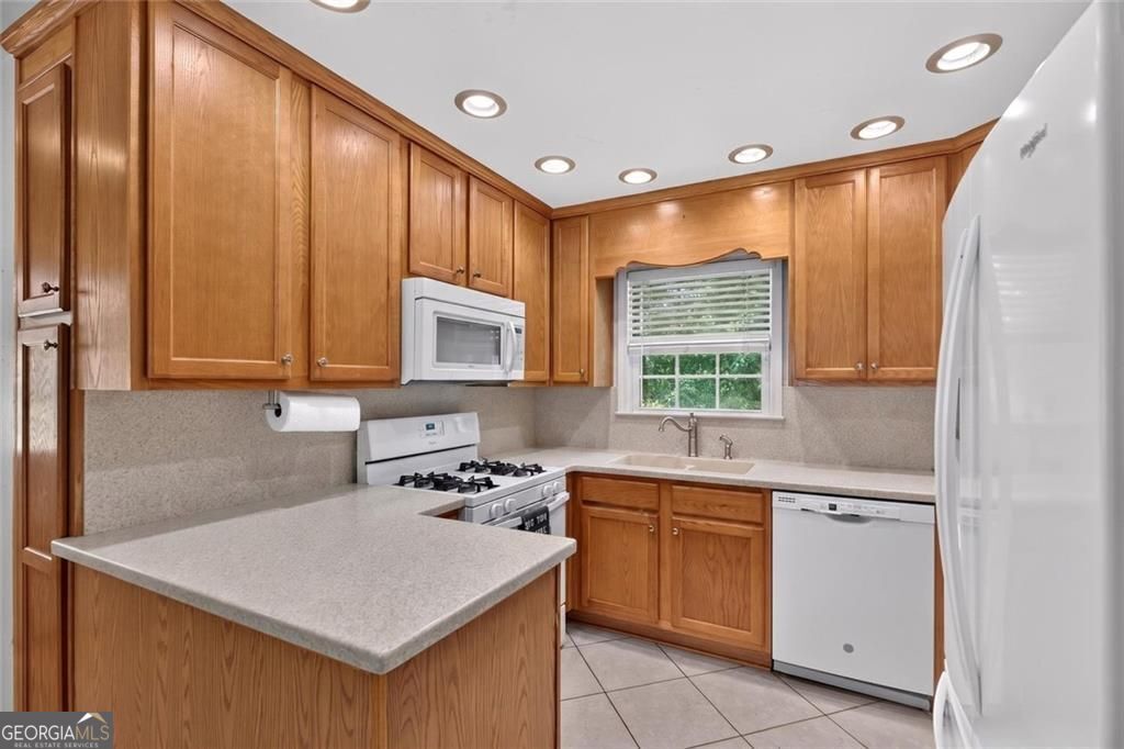 8715 Gullatt Road Property Photo 10