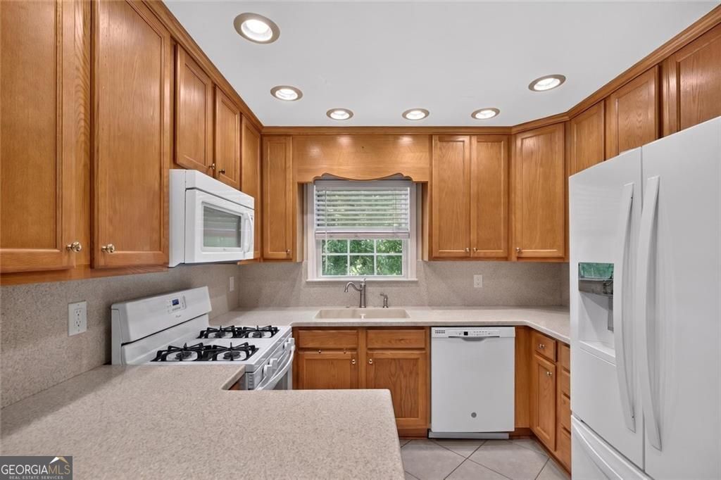 8715 Gullatt Road Property Photo 11