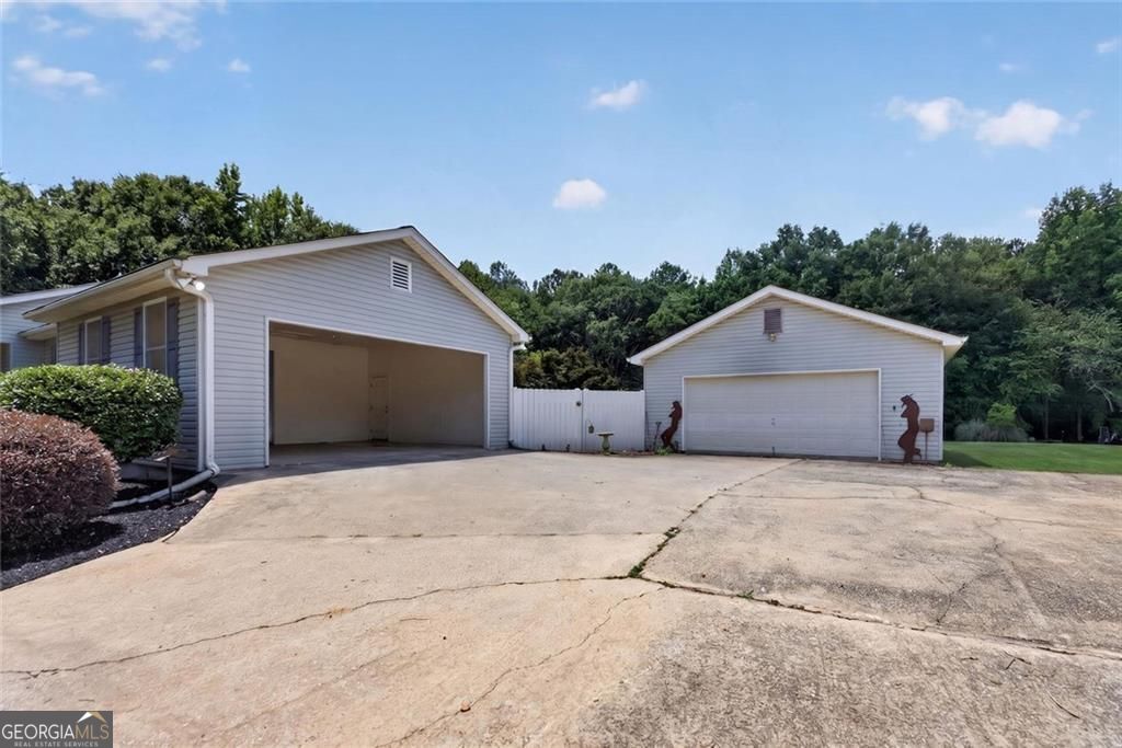 8715 Gullatt Road Property Photo 32