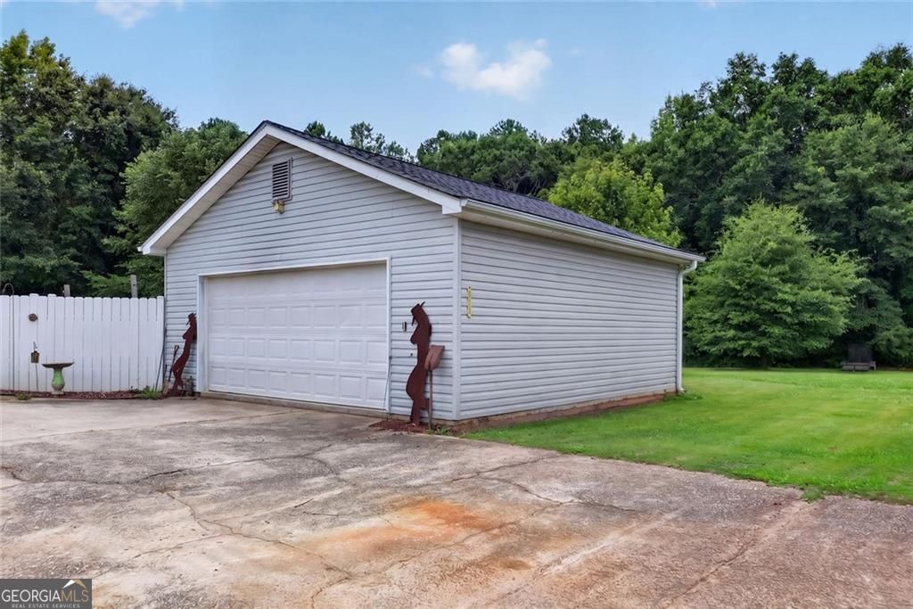 8715 Gullatt Road Property Photo 33