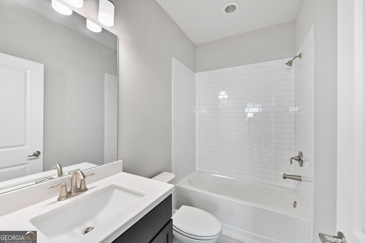 712 Alden Drive Property Photo 6
