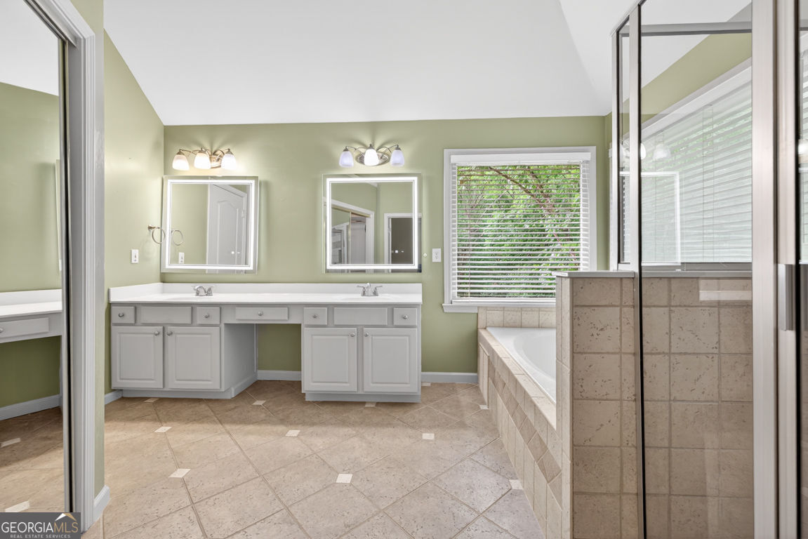 4582 Campenille Court Property Photo 33