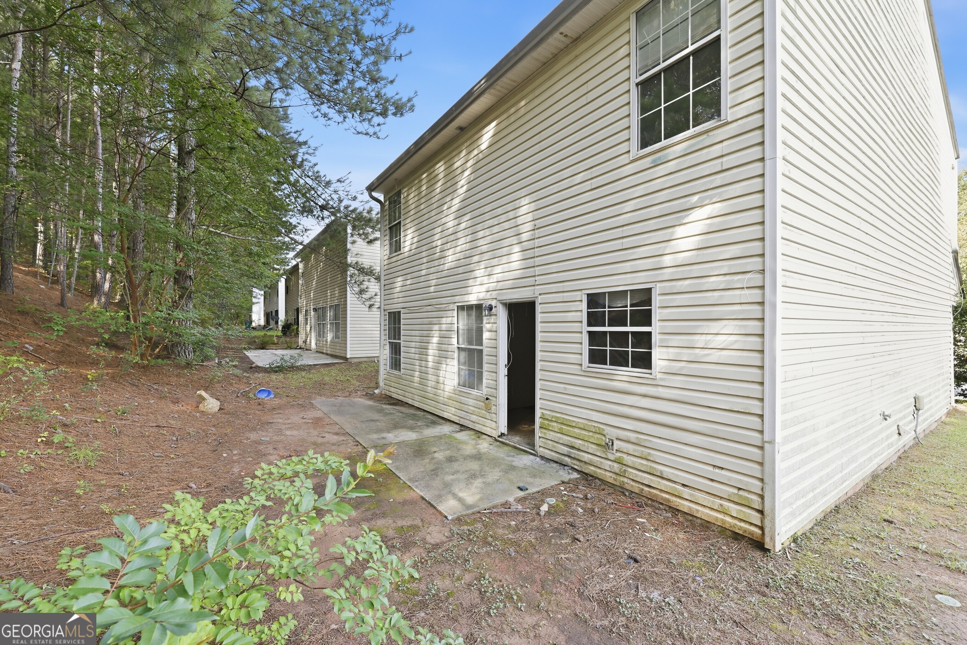 7117 Ravenwood Lane Property Photo 3