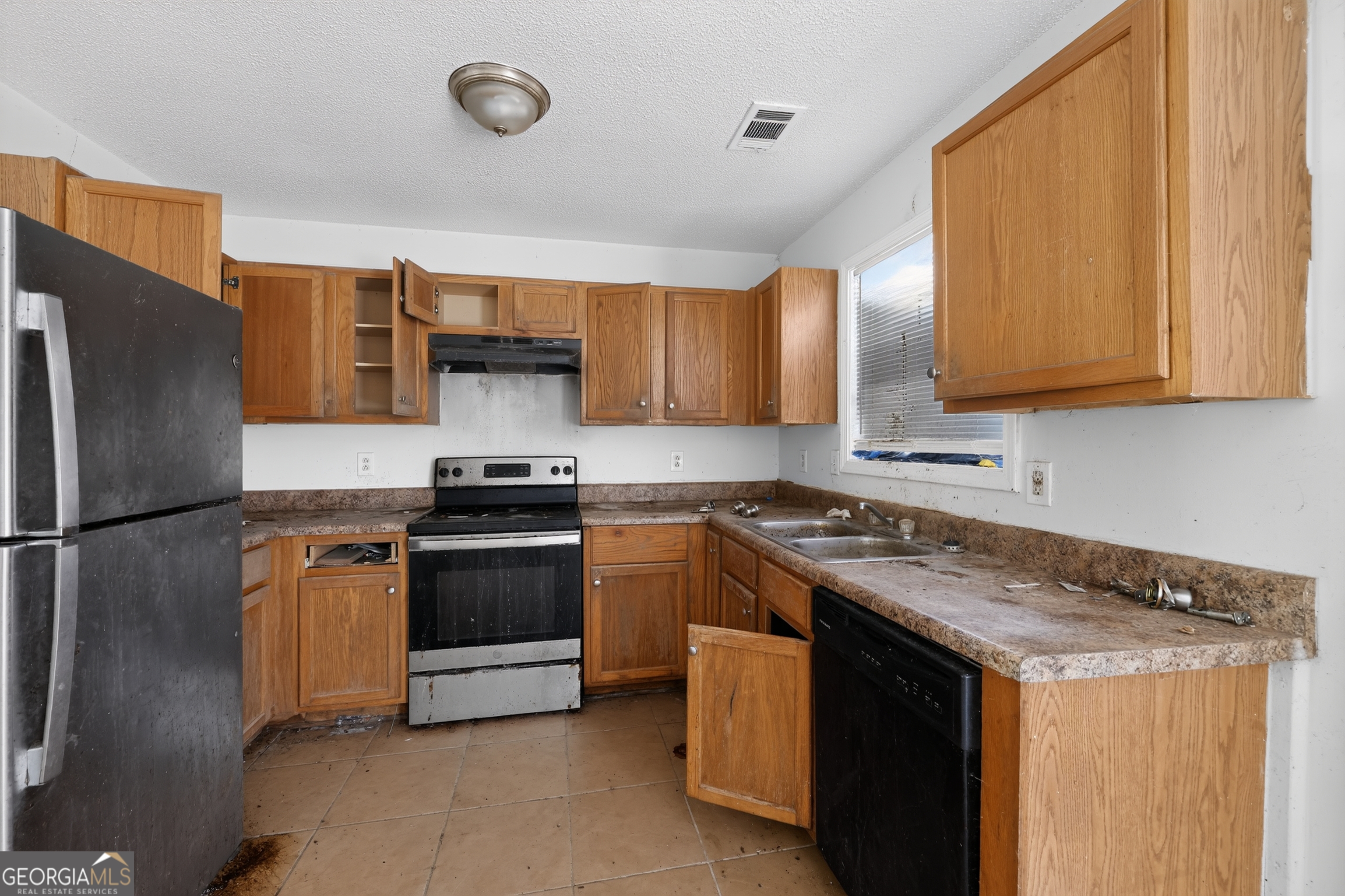 7117 Ravenwood Lane Property Photo 7