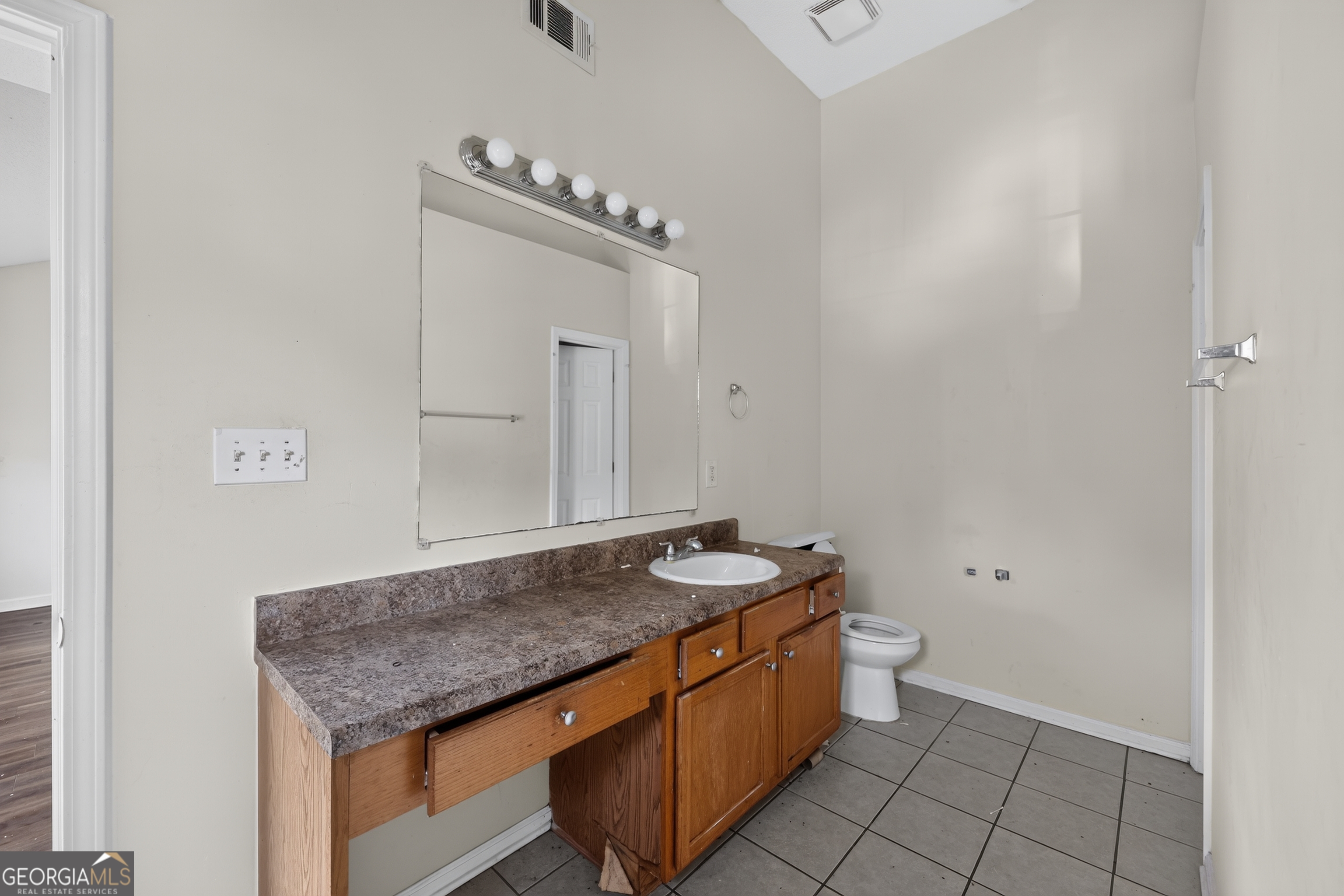 7117 Ravenwood Lane Property Photo 14