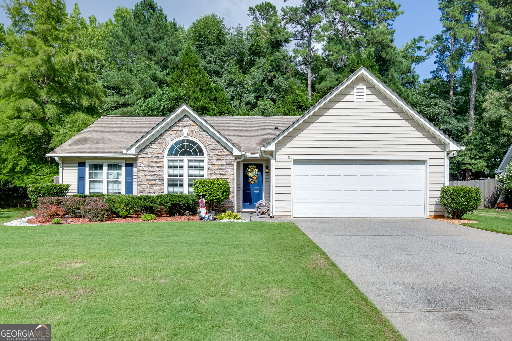 558 Bellingham Drive Property Photo 1