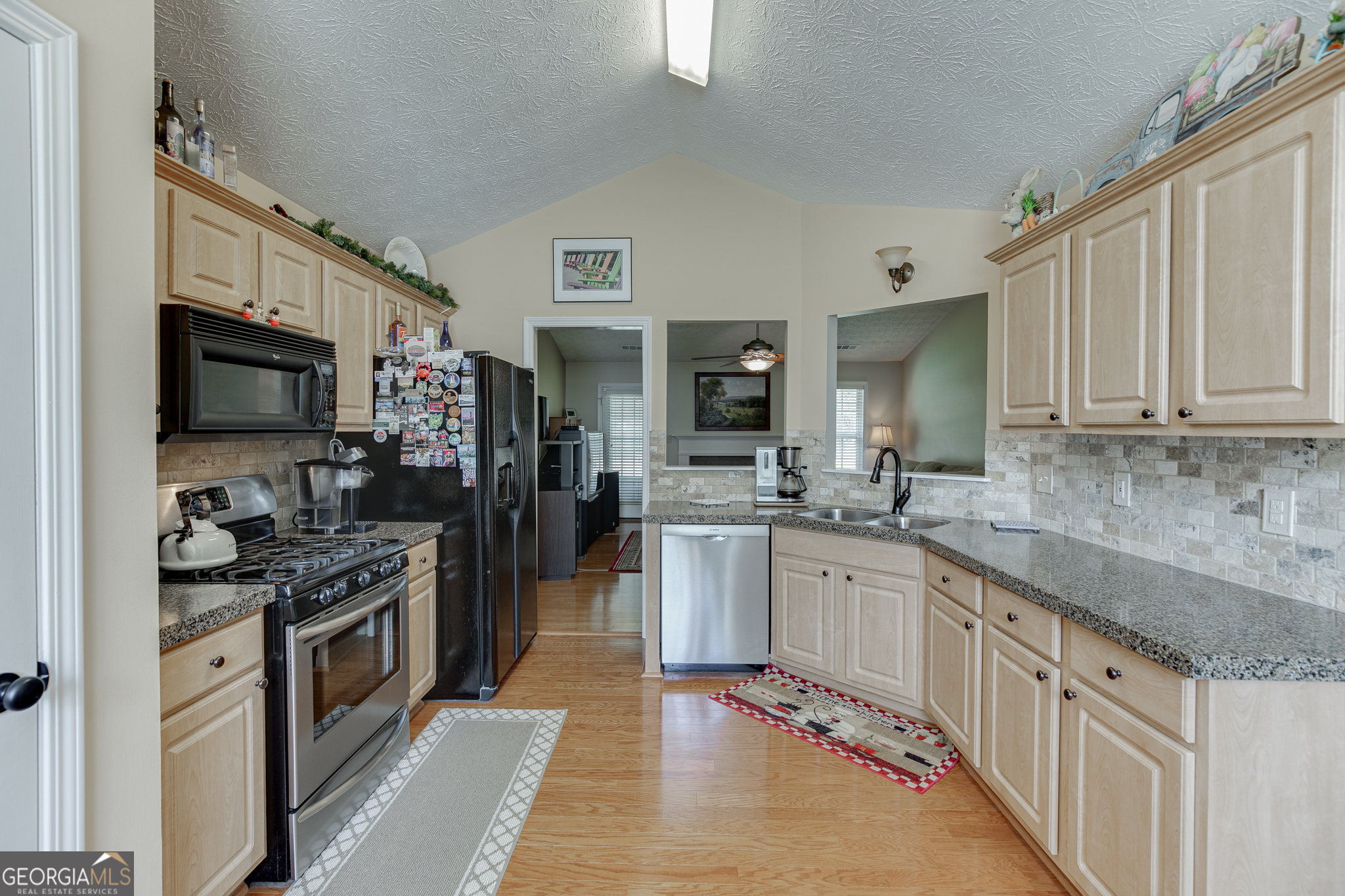 558 Bellingham Drive Property Photo 11