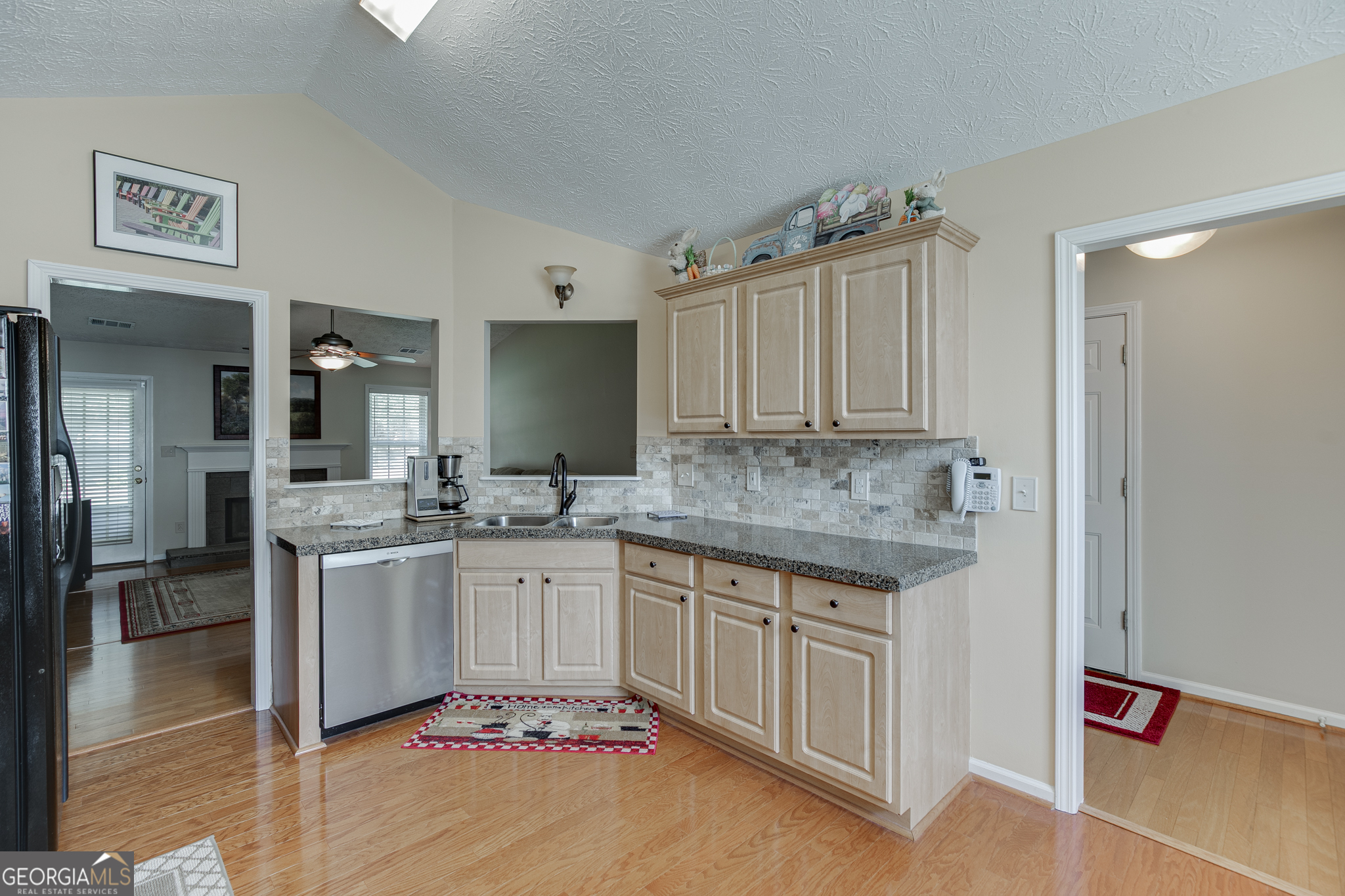 558 Bellingham Drive Property Photo 12