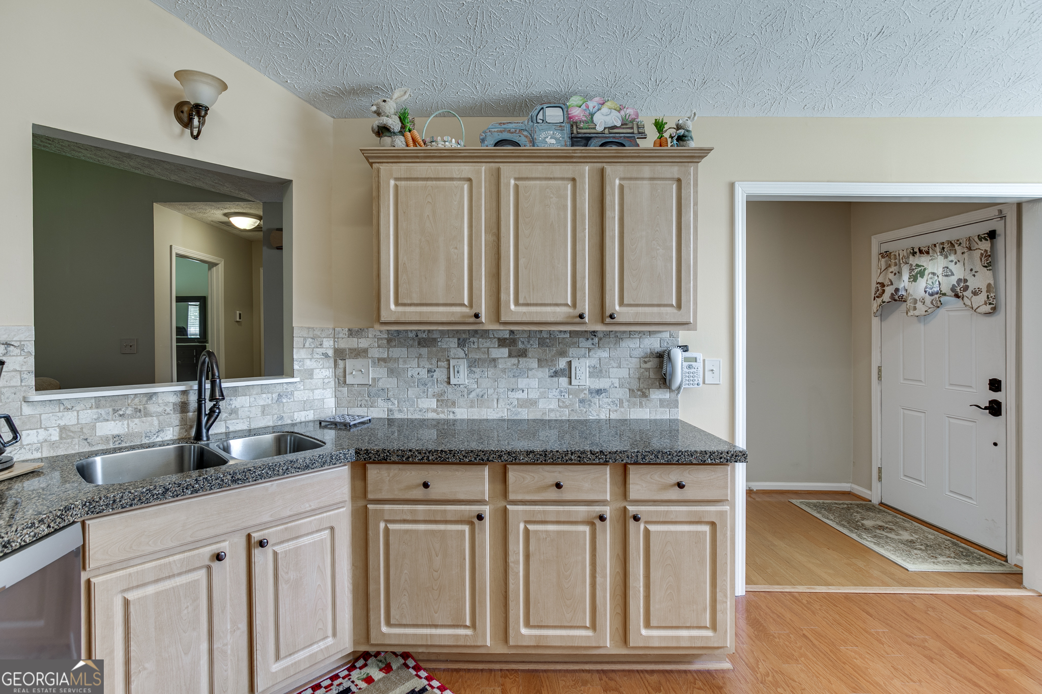 558 Bellingham Drive Property Photo 14