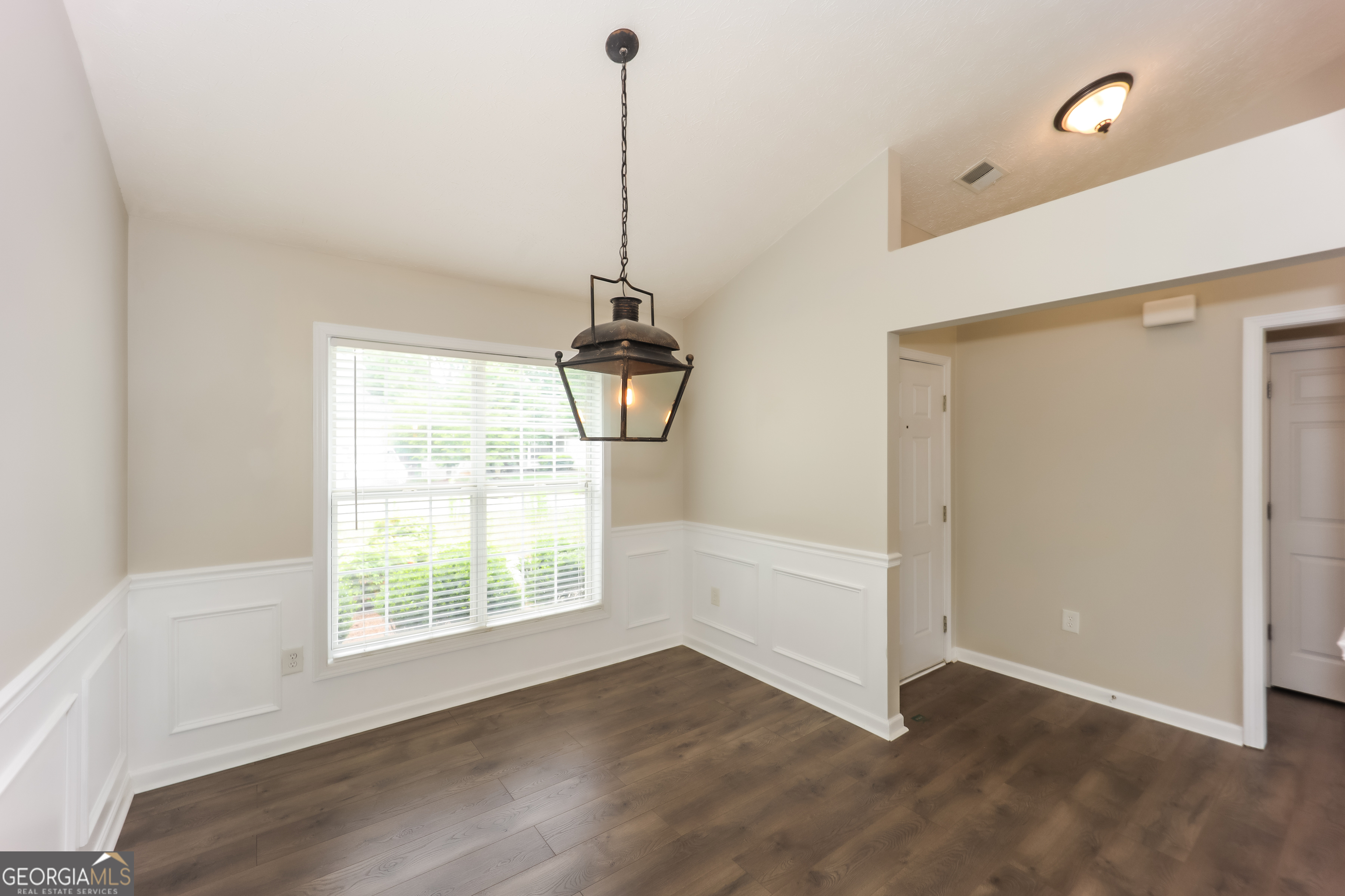 413 Baldwin Court Property Photo 8
