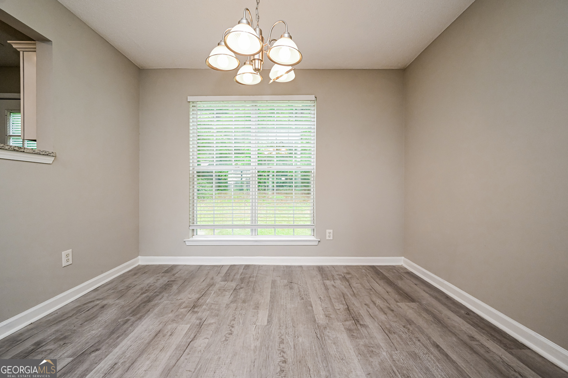 5866 Waggoner Court Property Photo 6