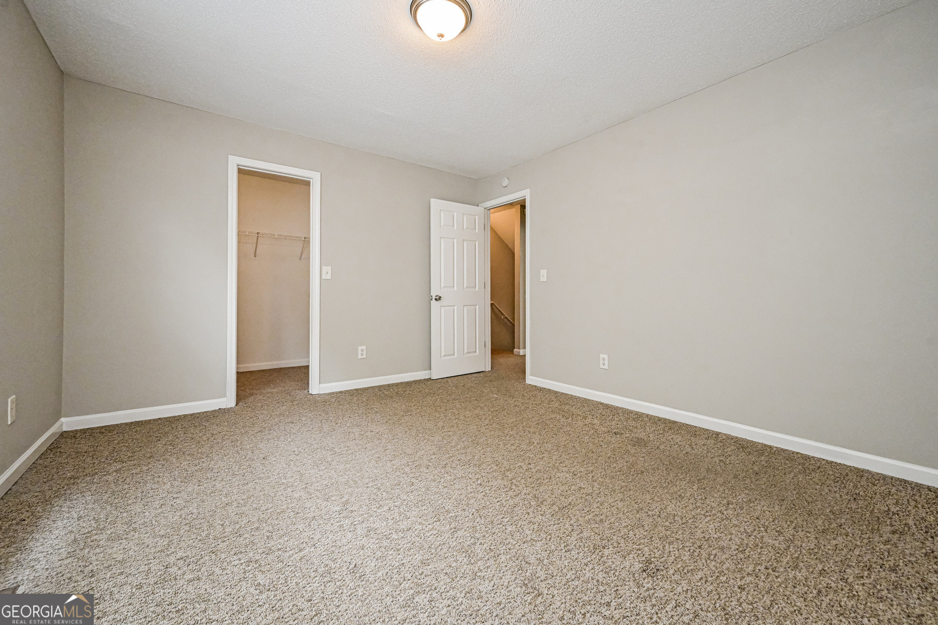 5866 Waggoner Court Property Photo 16