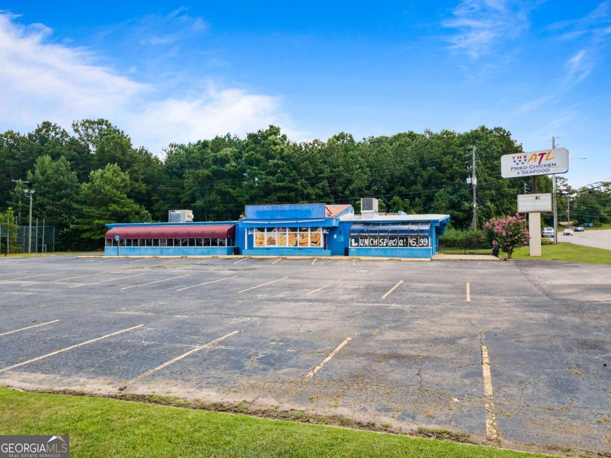 301 Commerce Avenue Property Photo 4
