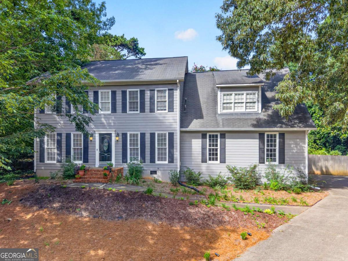 206 Comstock Court