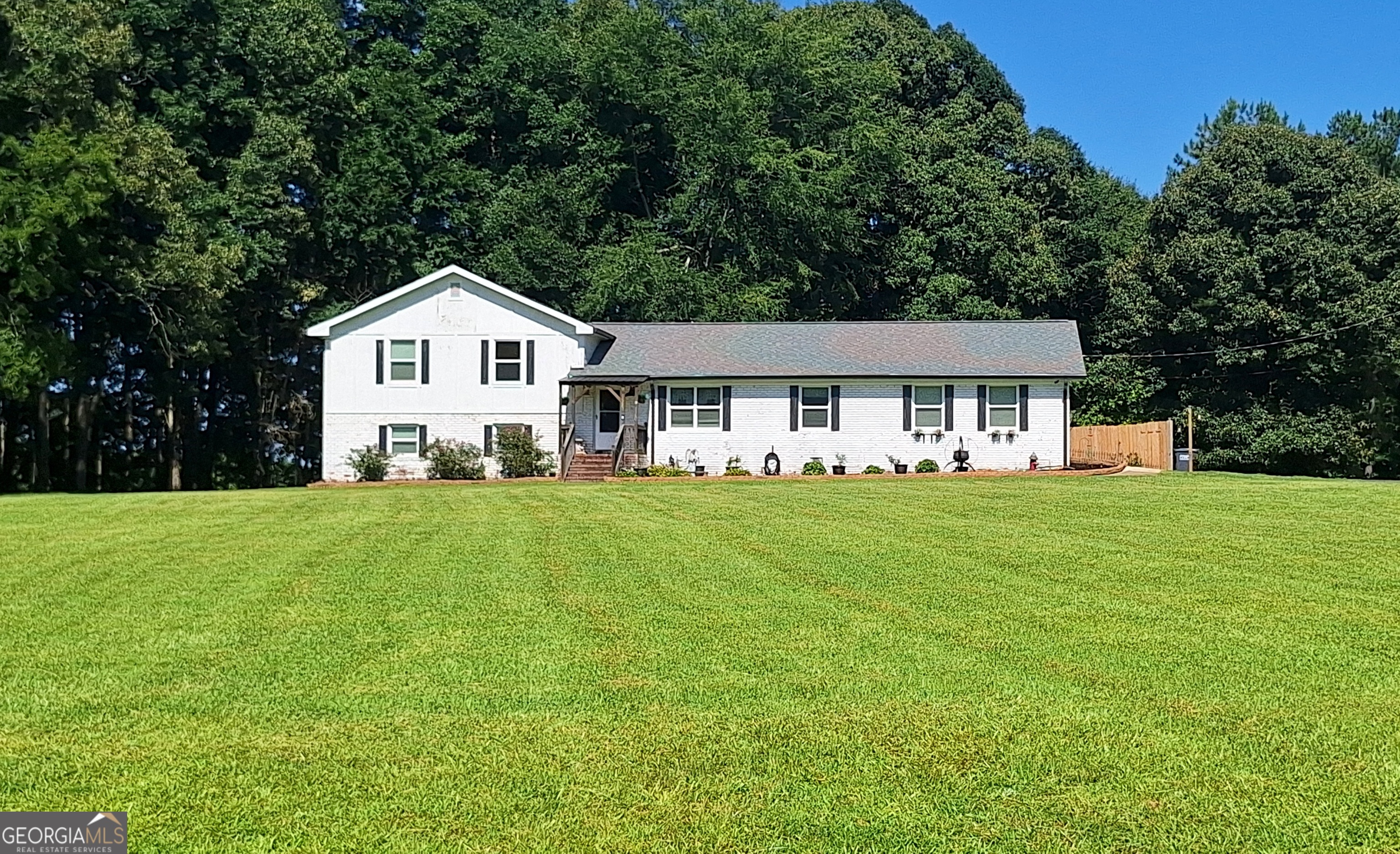 2107 Henderson Mill Road Property Photo 1