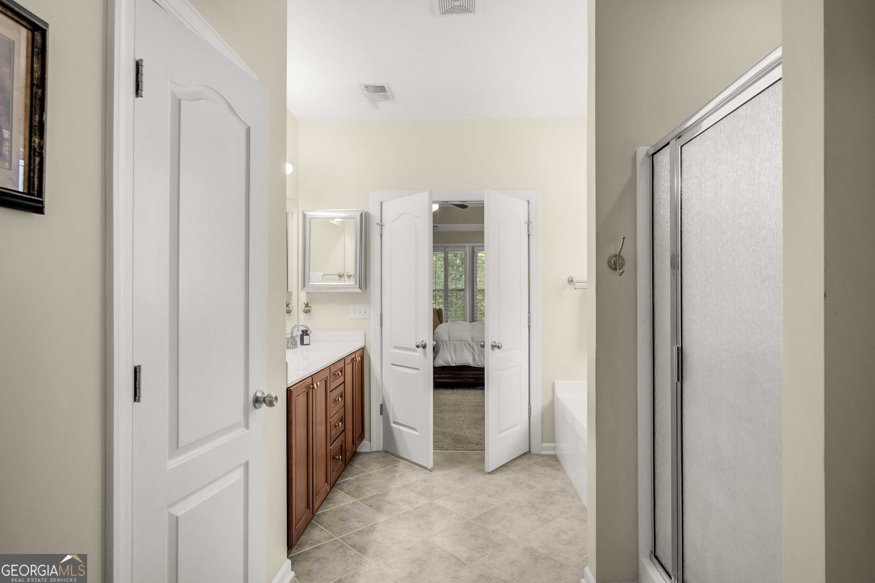 5 Renwick Drive Property Photo 5