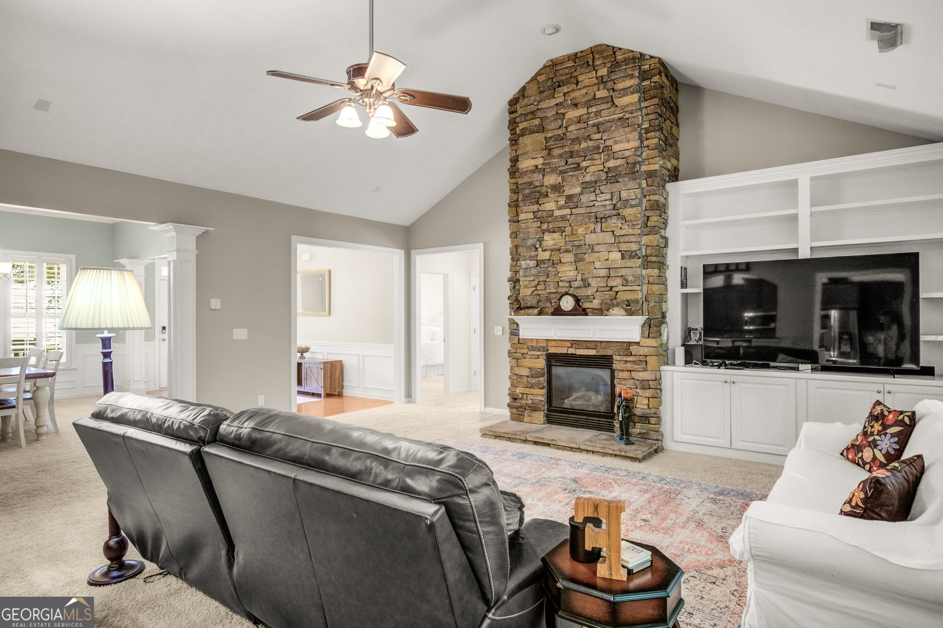 5 Renwick Drive Property Photo 15