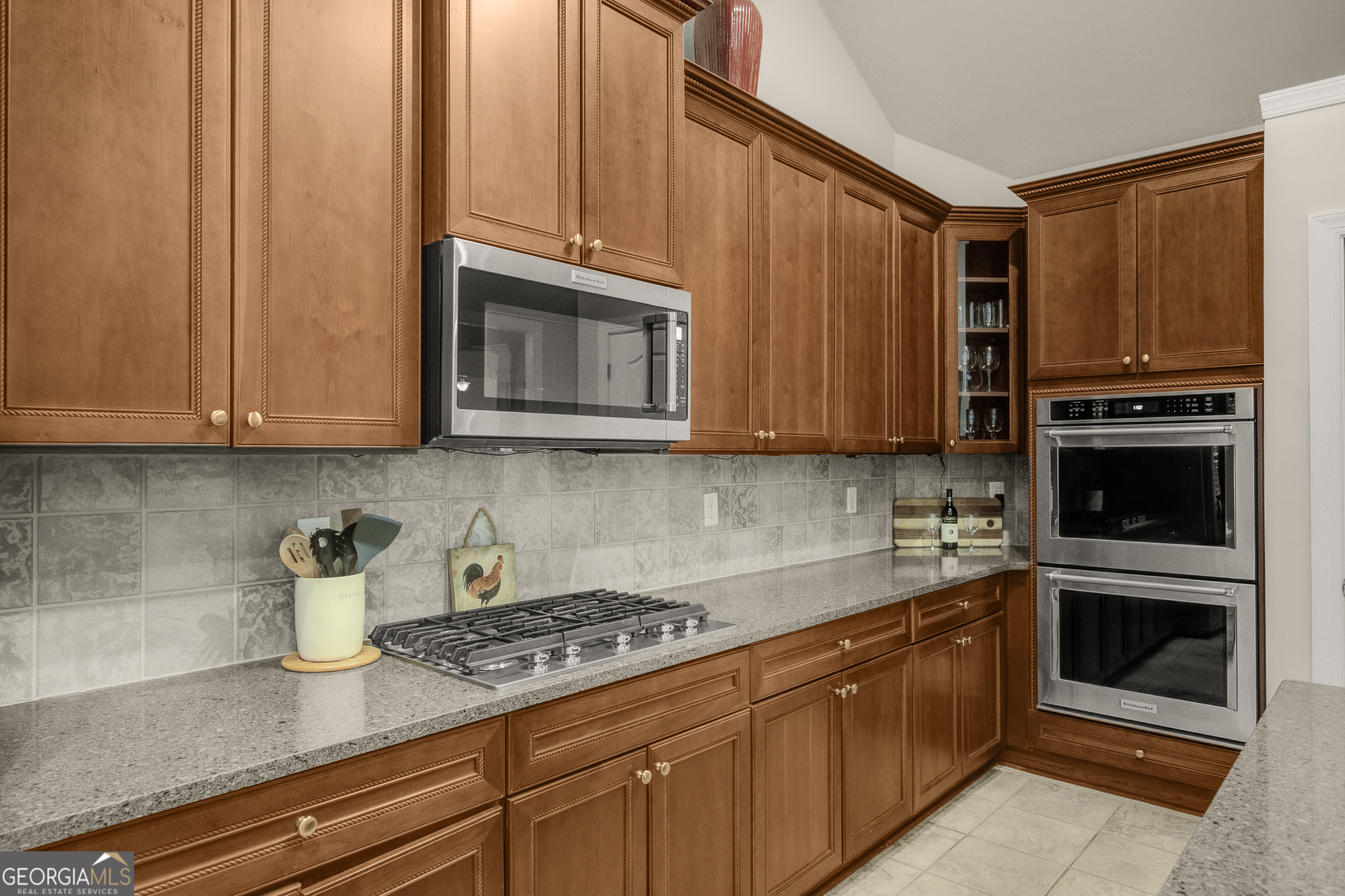 5 Renwick Drive Property Photo 19