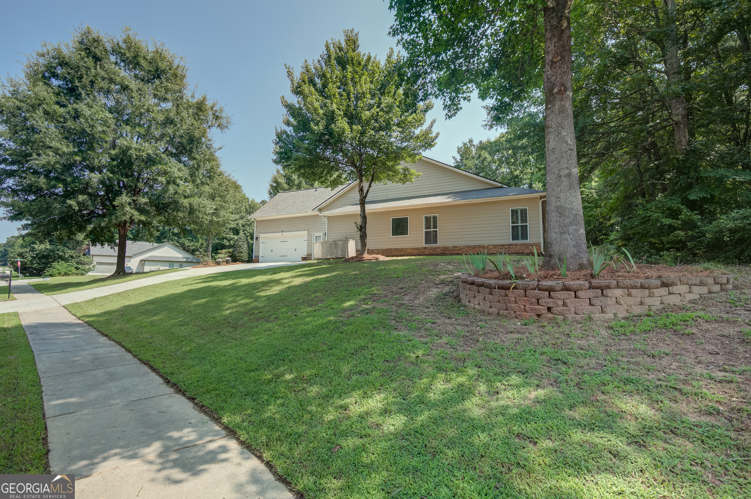 5 Renwick Drive Property Photo 48