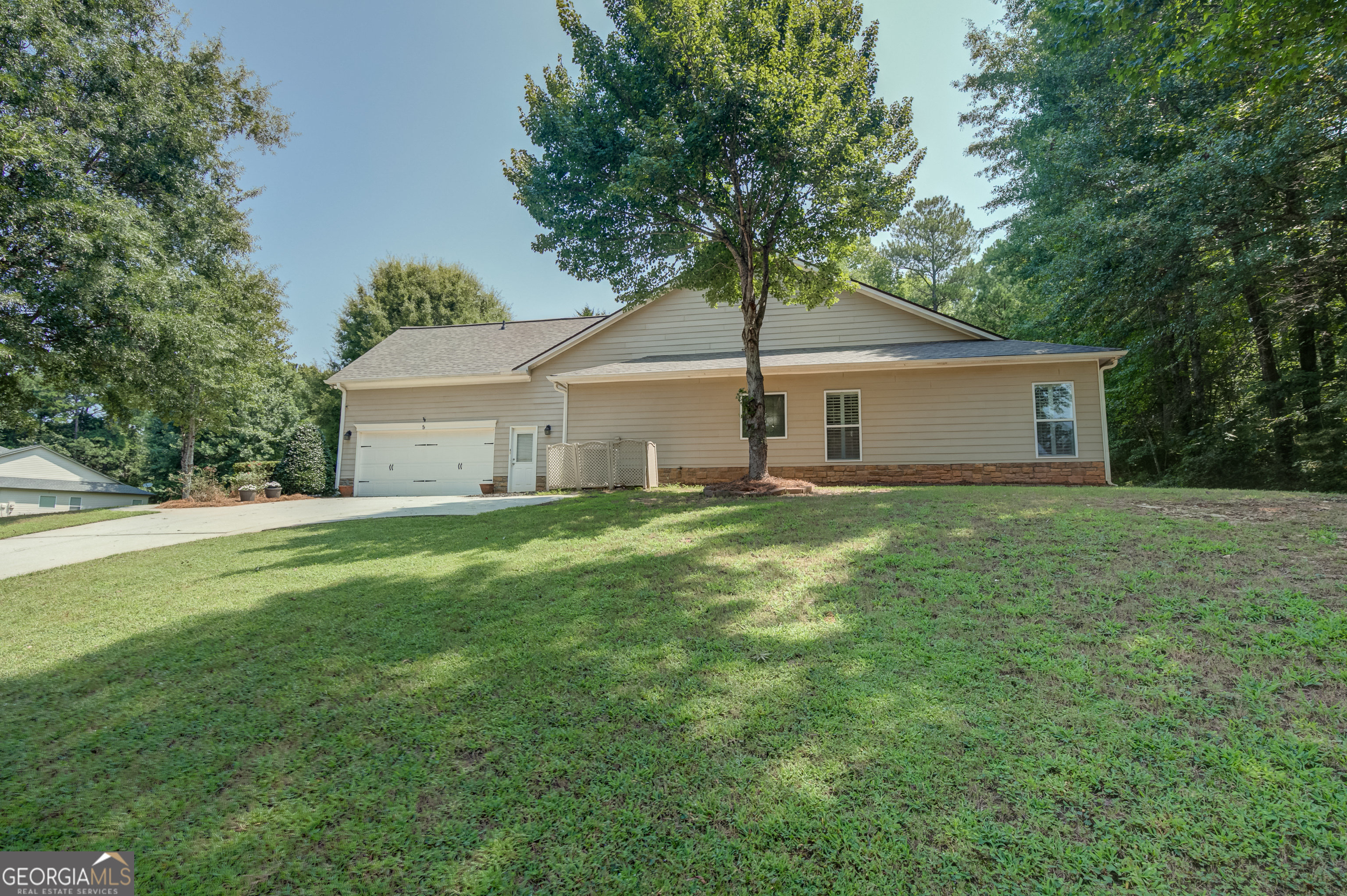 5 Renwick Drive Property Photo 49