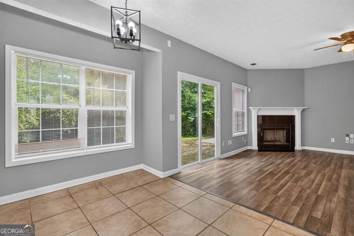 2364 Fallbrook Court Property Photo 6