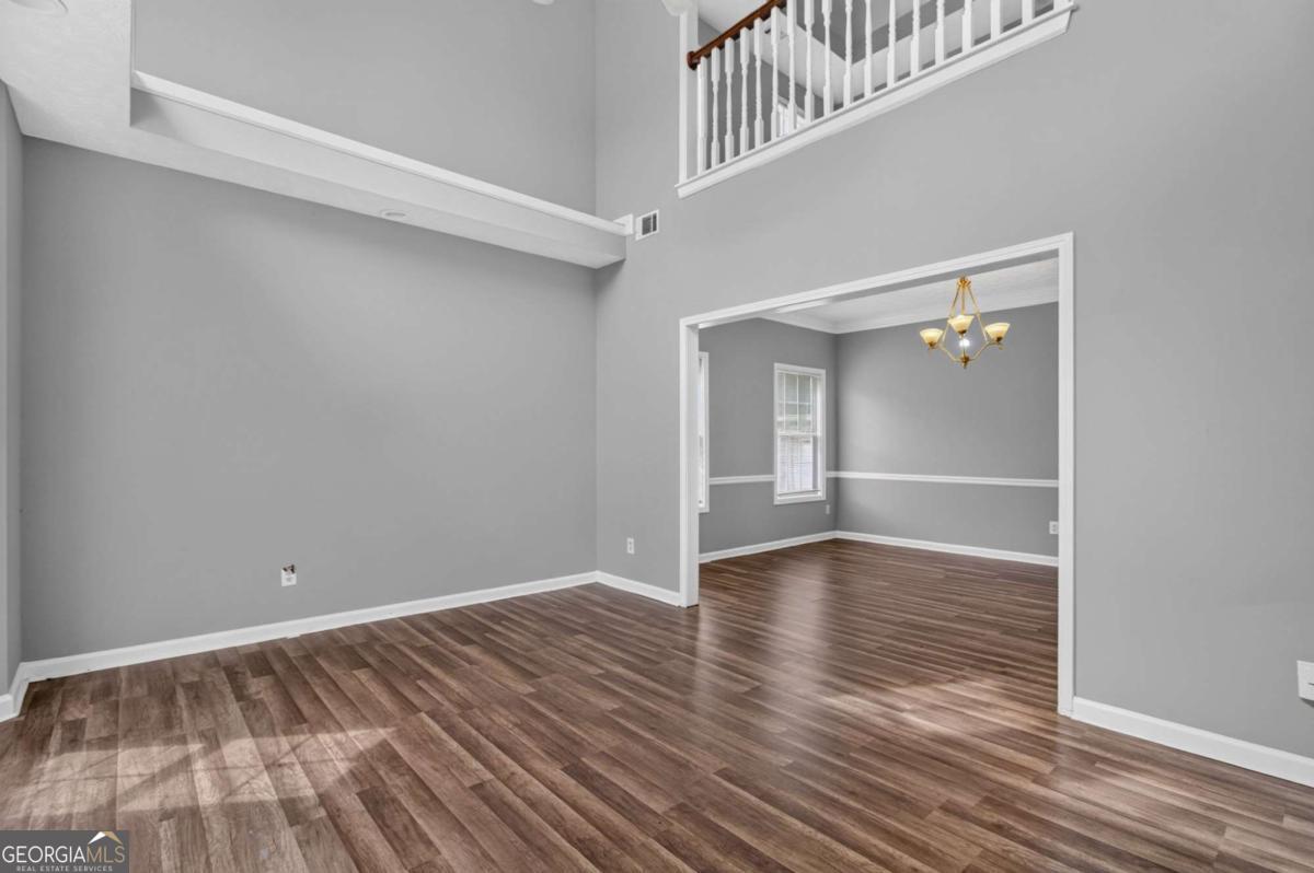 2364 Fallbrook Court Property Photo 8