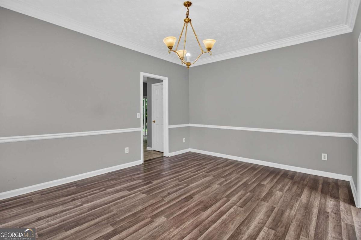 2364 Fallbrook Court Property Photo 9