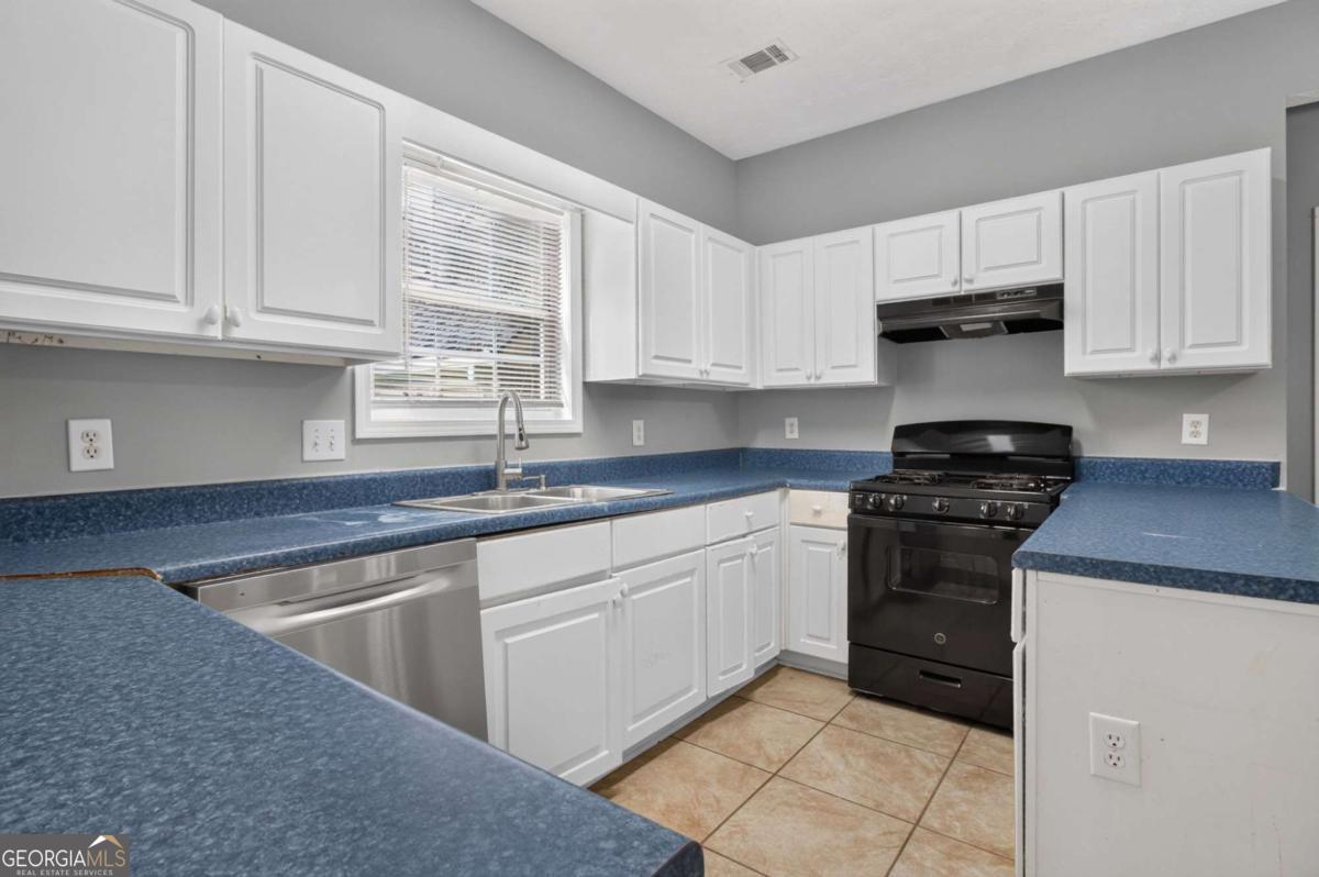 2364 Fallbrook Court Property Photo 11