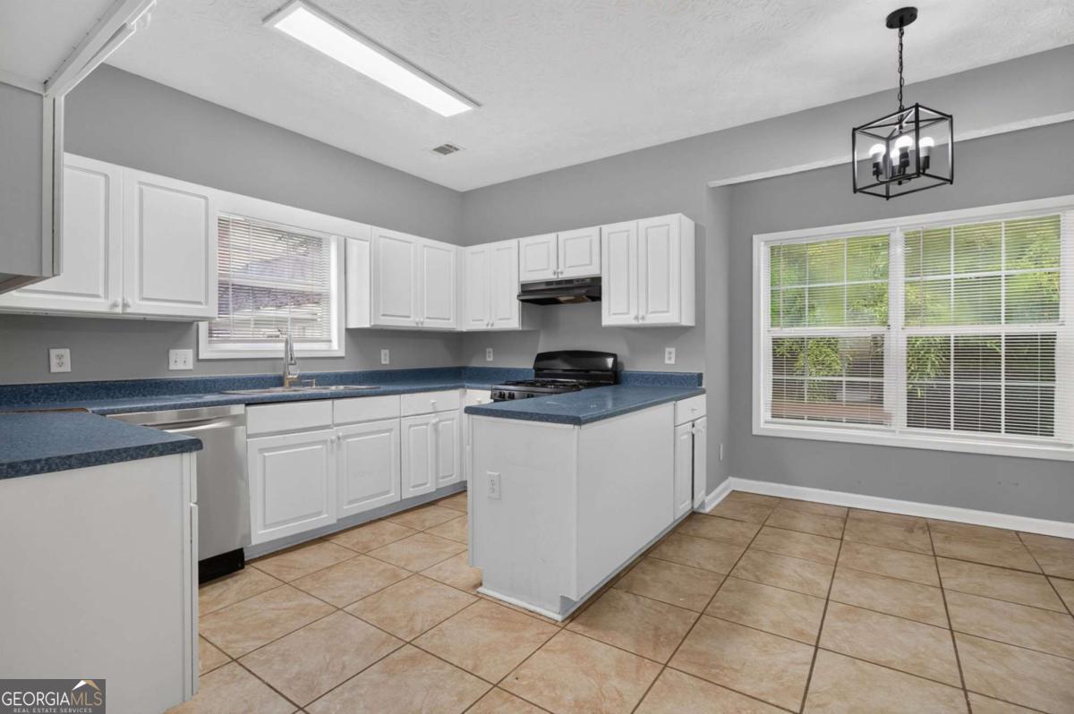 2364 Fallbrook Court Property Photo 12