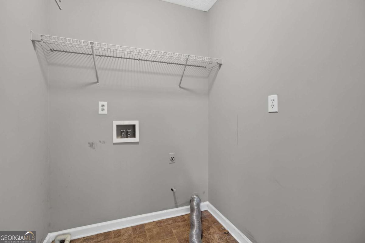 2364 Fallbrook Court Property Photo 20