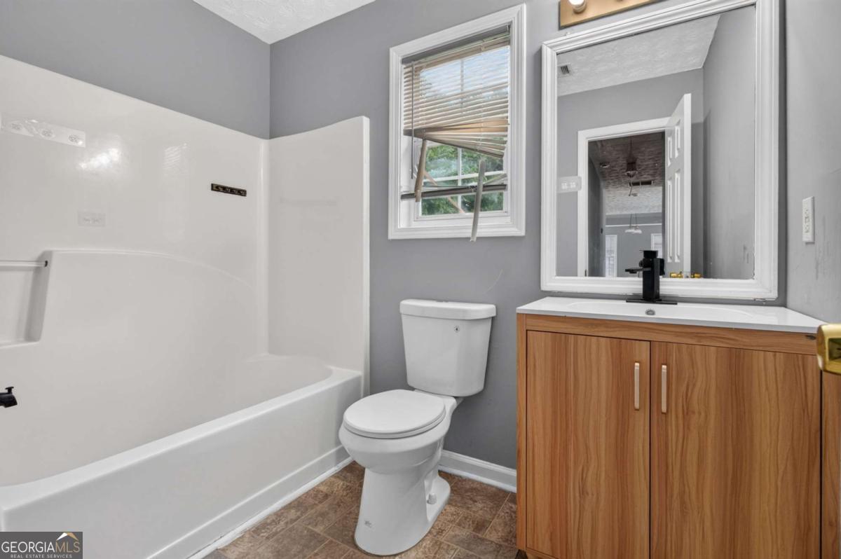 2364 Fallbrook Court Property Photo 26