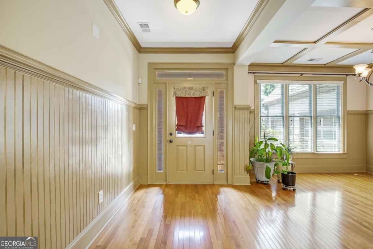 5 Eastview Court Se Property Photo 3