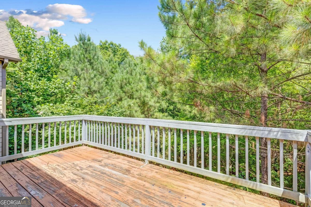 5 Eastview Court Se Property Photo 8