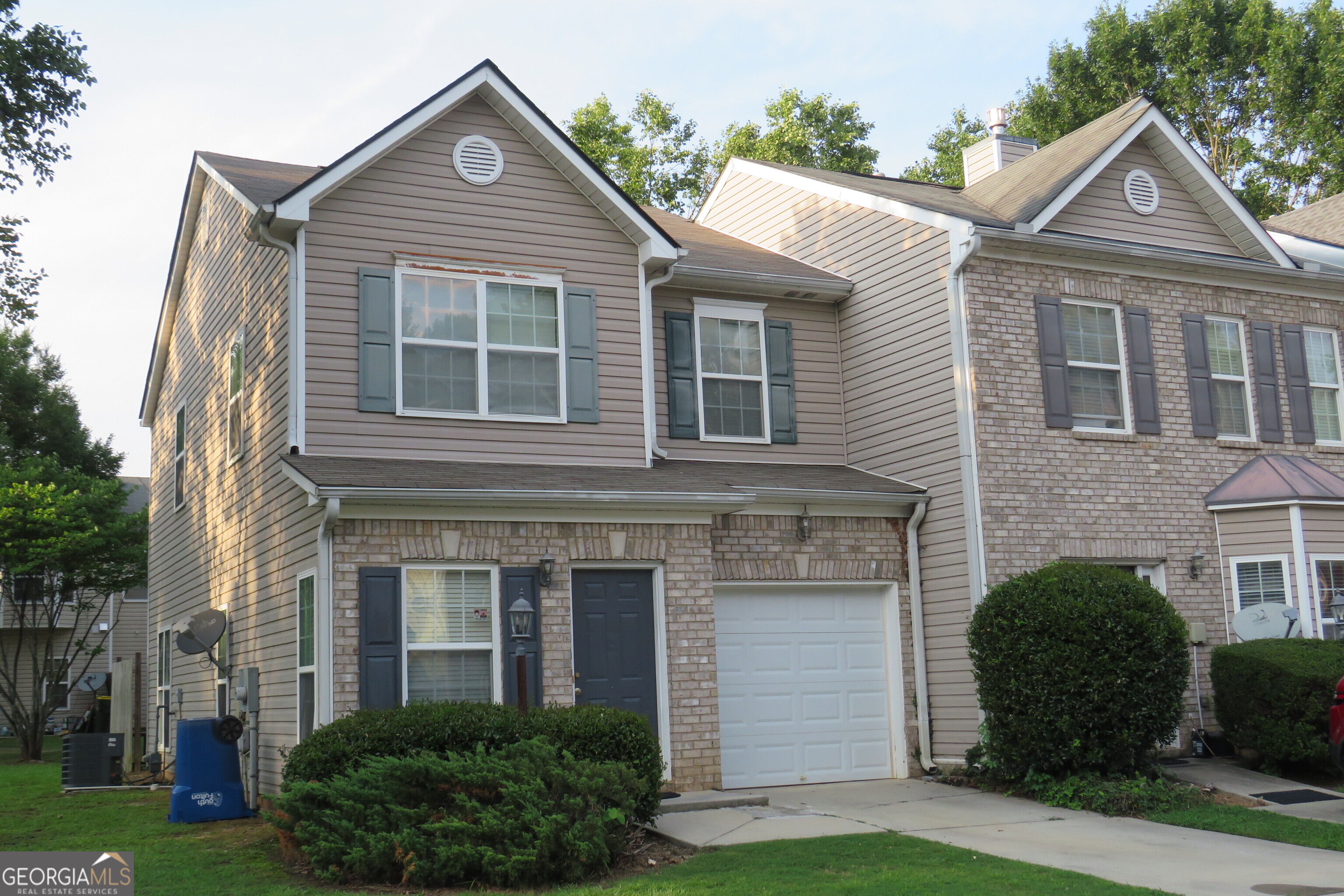 2718 ROCKY Court Property Photo 1