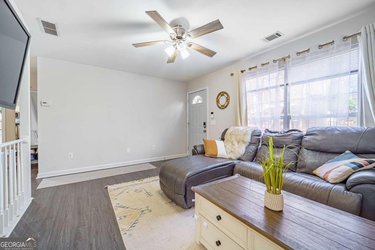 2310 Fleetwood Drive Property Photo 6