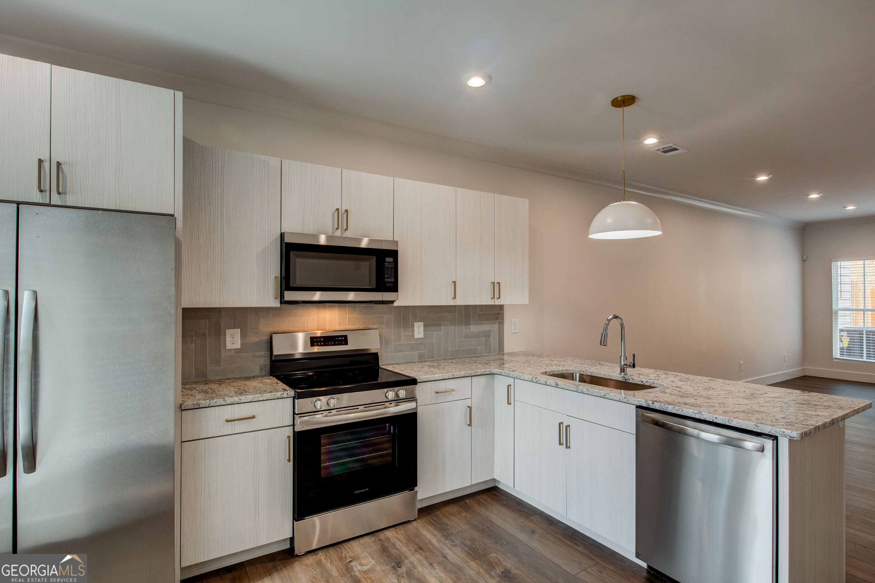 119 Chateau Drive Property Photo 7